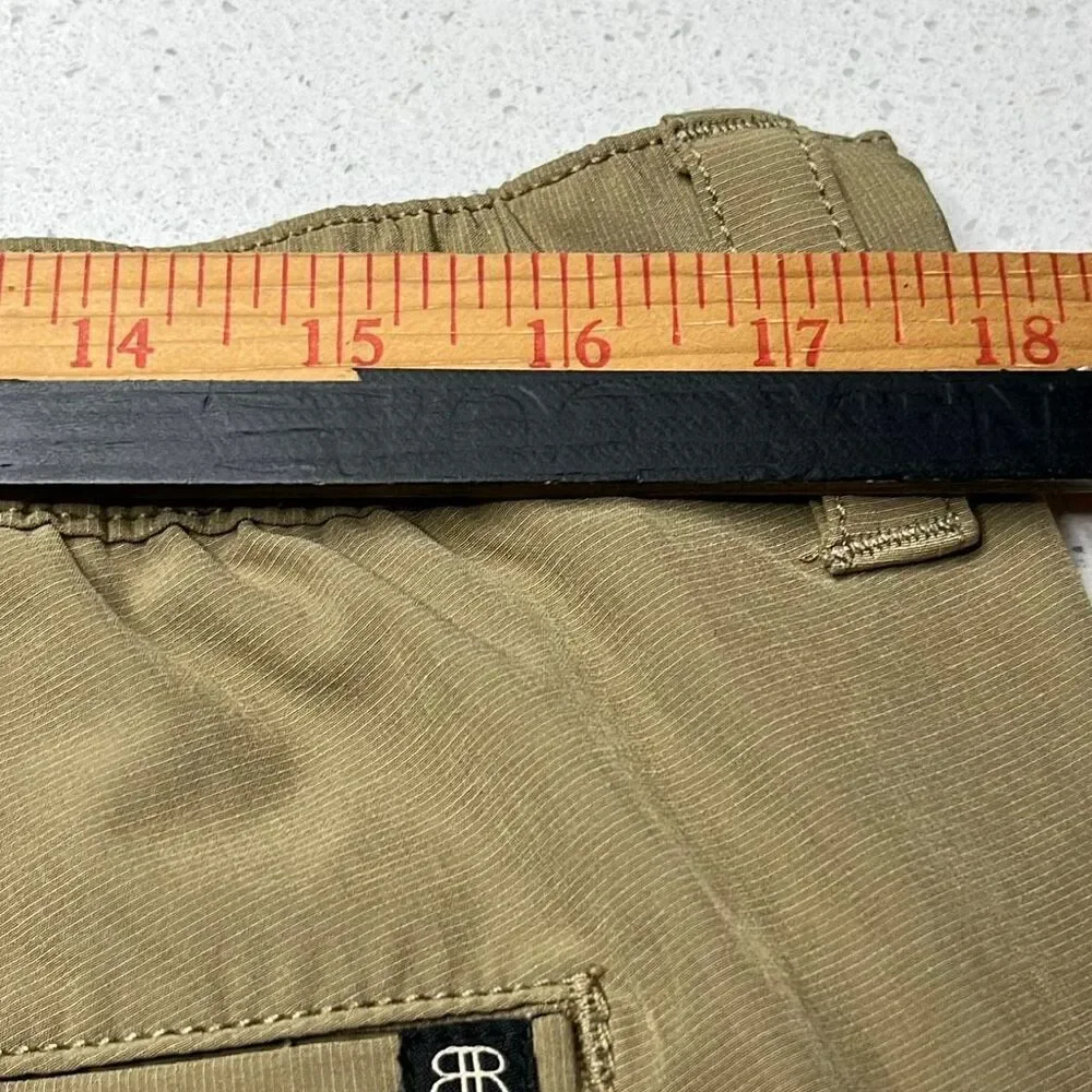 Banana Republic excellent see